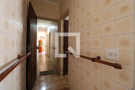 Casa à venda com 300m², 3 quartos e 5 vagasCorredor