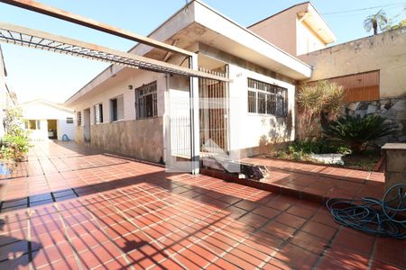 Casa à venda com 300m², 3 quartos e 5 vagasQuintal