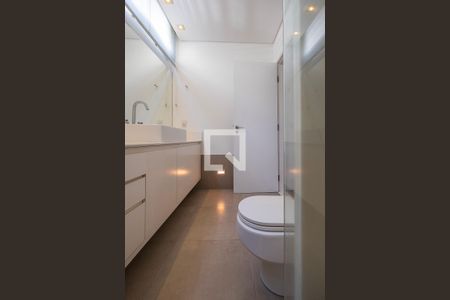 Apartamento para alugar com 159m², 2 quartos e 1 vaga Apartamento para alugar com 159m², 2 quartos e 1 vagaSuíte - Banheiro