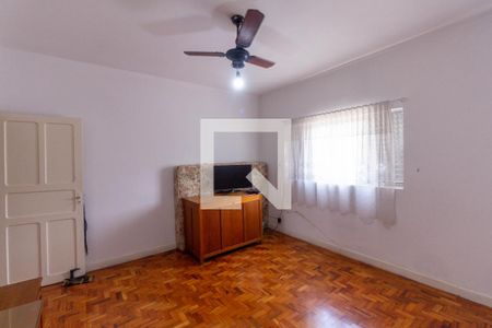 Quarto 1 de casa para alugar com 2 quartos, 180m² em Vila São José, São Paulo