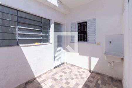 Casa à venda com 30m², 1 quarto e sem vagaQuintal e área de serviço