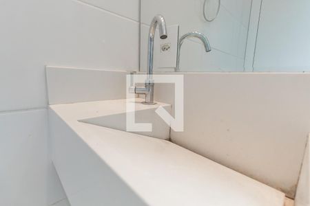 Apartamento à venda com 57m², 2 quartos e 1 vaga Apartamento à venda com 57m², 2 quartos e 1 vagaBanheiro
