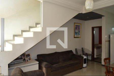 Casa de Condomínio para alugar com 2 quartos, 70m² em Parque Maracana, Contagem