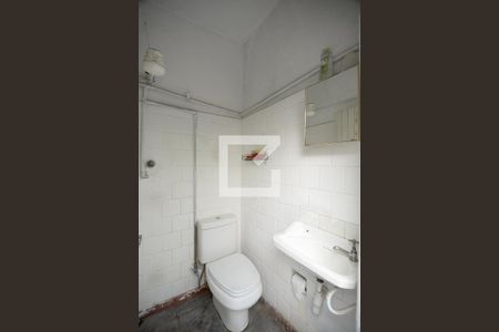 Casa à venda com 200m², 3 quartos e 3 vagasBanheiro de Serviço