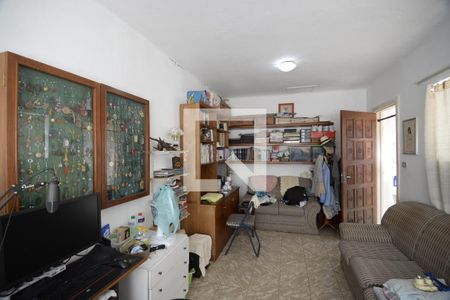 Casa à venda com 200m², 3 quartos e 3 vagasQuarto de Serviço