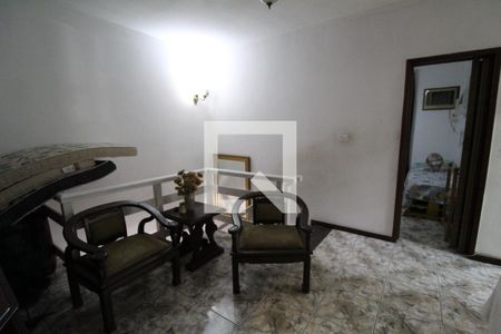 Casa à venda com 260m², 5 quartos e 2 vagasHall entre os quartos