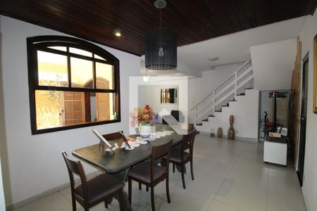Sala de casa à venda com 5 quartos, 260m² em Pechincha, Rio de Janeiro