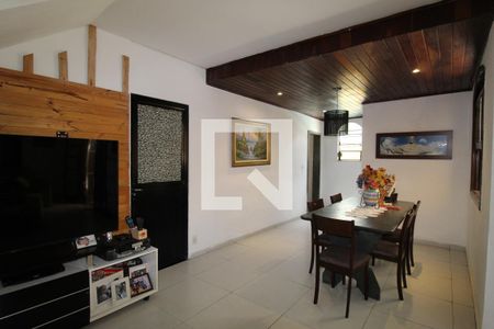 Sala de casa à venda com 5 quartos, 260m² em Pechincha, Rio de Janeiro