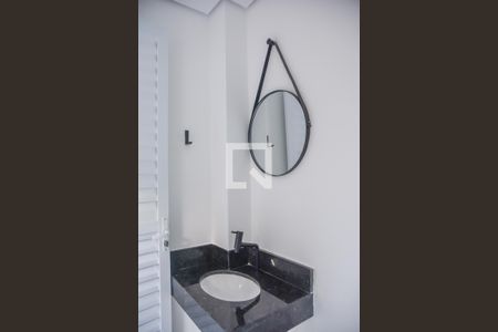 Banheiro de kitnet/studio para alugar com 1 quarto, 16m² em Vila Dayse, São Bernardo do Campo