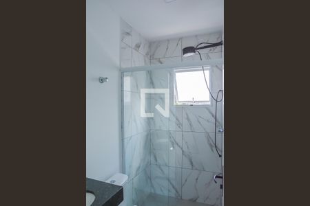 Banheiro de kitnet/studio para alugar com 1 quarto, 21m² em Vila Dayse, São Bernardo do Campo
