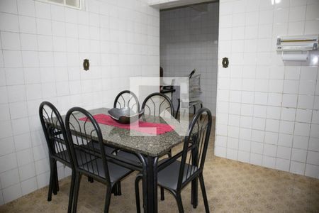 Casa à venda com 280m², 3 quartos e 2 vagasCozinha