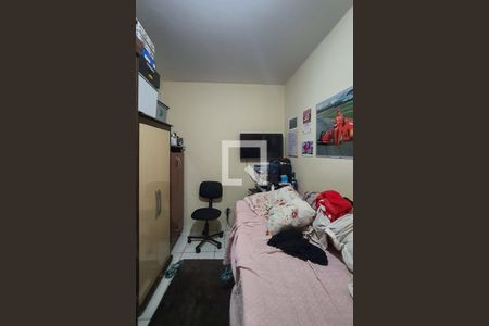 Casa à venda com 182m², 4 quartos e 4 vagasSuíte 2