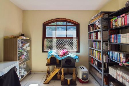 Casa à venda com 182m², 4 quartos e 4 vagasSuíte