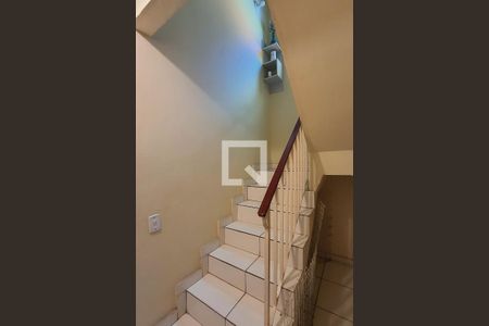 Escada de casa à venda com 4 quartos, 182m² em Imirim, São Paulo
