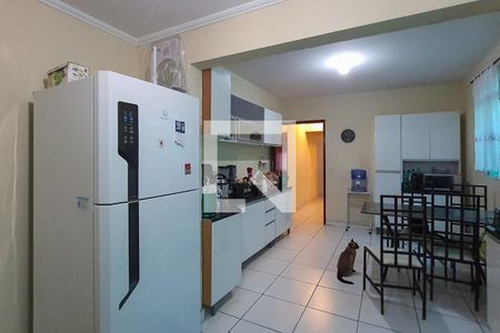 Casa à venda com 182m², 4 quartos e 4 vagasCozinha