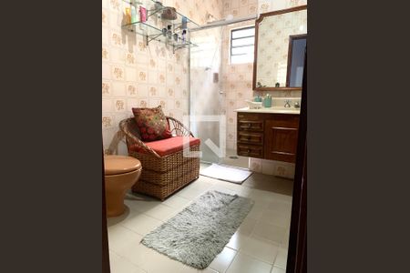 Casa à venda com 140m², 3 quartos e 2 vagasBanheiro da Suíte 1