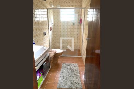 Casa à venda com 140m², 3 quartos e 2 vagasBanheiro da Suíte 1