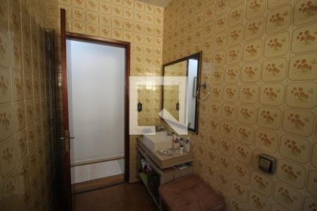 Casa à venda com 140m², 3 quartos e 2 vagasBanheiro