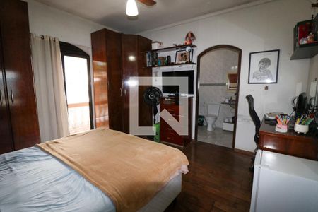 Casa à venda com 220m², 3 quartos e 1 vagaSuíte