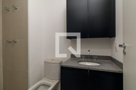 Banheiro de kitnet/studio para alugar com 1 quarto, 24m² em Centro Histórico de São Paulo, São Paulo