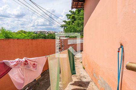 Casa à venda com 137m², 2 quartos e 2 vagasQuintal