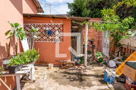 Casa à venda com 137m², 2 quartos e 2 vagasQuintal