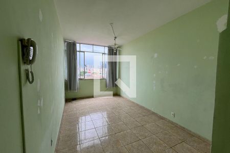 Sala / quarto de kitnet/studio para alugar com 1 quarto, 23m² em Centro, Rio de Janeiro
