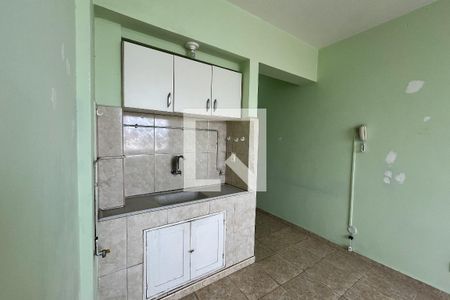 Cozinha de kitnet/studio para alugar com 1 quarto, 23m² em Centro, Rio de Janeiro