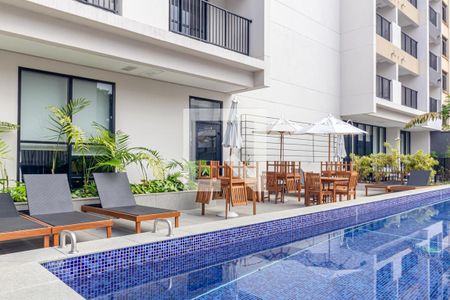 Studio para alugar com 24m², 1 quarto e 1 vaga Studio para alugar com 24m², 1 quarto e 1 vagaÁrea comum - Piscina