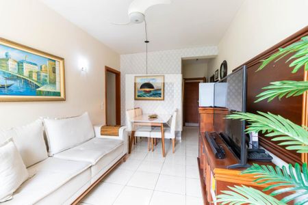 Sala de apartamento à venda com 2 quartos, 76m² em Icaraí, Niterói