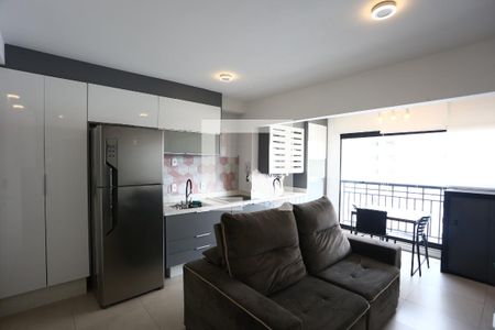 Sala /cozinha /serviço / varanda de apartamento para alugar com 1 quarto, 38m² em Vila Andrade, São Paulo