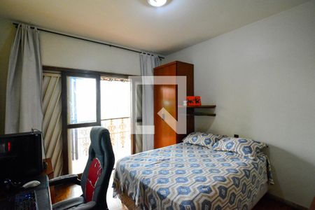 Casa à venda com 298m², 4 quartos e 6 vagas Casa à venda com 298m², 4 quartos e 6 vagasQuarto 3