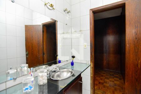 Casa à venda com 298m², 4 quartos e 6 vagas Casa à venda com 298m², 4 quartos e 6 vagasBanheiro da Suíte