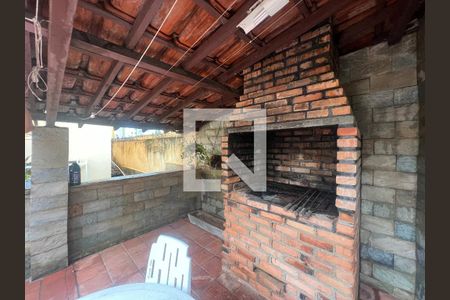 Casa à venda com 298m², 4 quartos e 6 vagas Casa à venda com 298m², 4 quartos e 6 vagasÁrea externa