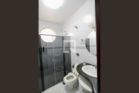 Casa à venda com 298m², 4 quartos e 6 vagas Casa à venda com 298m², 4 quartos e 6 vagasBanheiro