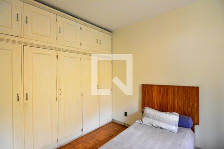 Casa à venda com 298m², 4 quartos e 6 vagas Casa à venda com 298m², 4 quartos e 6 vagasQuarto 2