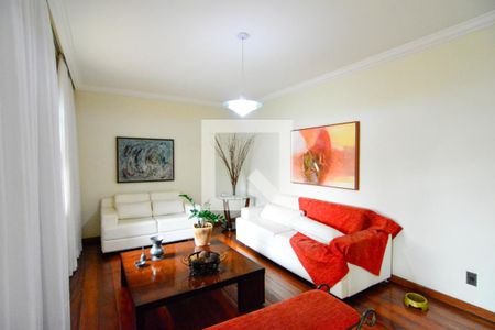 Sala de casa para alugar com 4 quartos, 298m² em Minas Brasil, Belo Horizonte