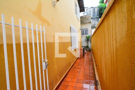 Casa à venda com 298m², 4 quartos e 6 vagas Casa à venda com 298m², 4 quartos e 6 vagasÁrea externa