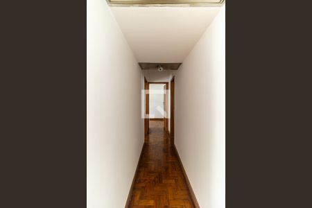Corredor de apartamento para alugar com 2 quartos, 74m² em Consolação, São Paulo