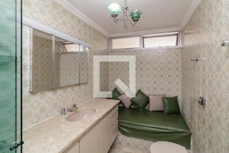Apartamento à venda com 160m², 4 quartos e 2 vagas Apartamento à venda com 160m², 4 quartos e 2 vagasBanheiro 2