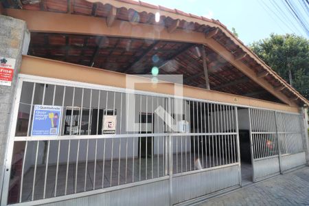 Casa à venda com 300m², 3 quartos e 4 vagasFachada