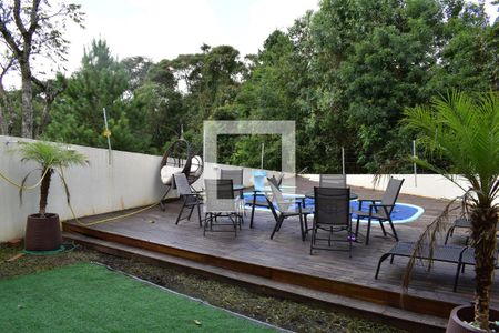 Casa à venda com 240m², 4 quartos e 2 vagasPiscina