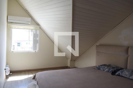 Casa à venda com 240m², 4 quartos e 2 vagasÁtico