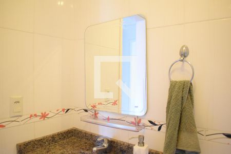 Casa à venda com 240m², 4 quartos e 2 vagasBanheiro 2