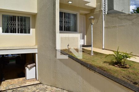 Casa à venda com 240m², 4 quartos e 2 vagasFachada