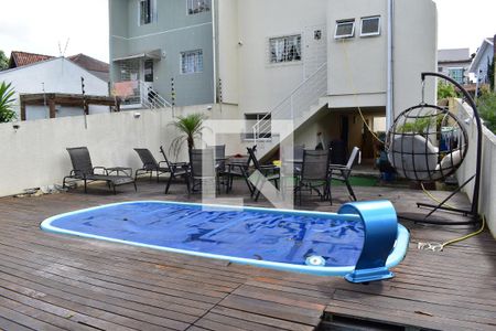 Casa à venda com 240m², 4 quartos e 2 vagasPiscina