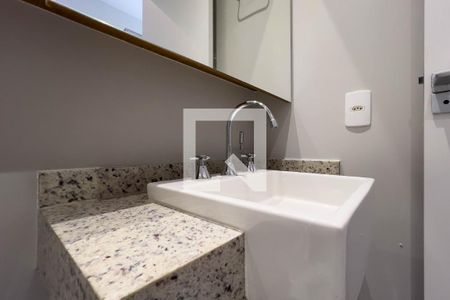 Banheiro de apartamento para alugar com 1 quarto, 26m² em Vila Mariana, São Paulo