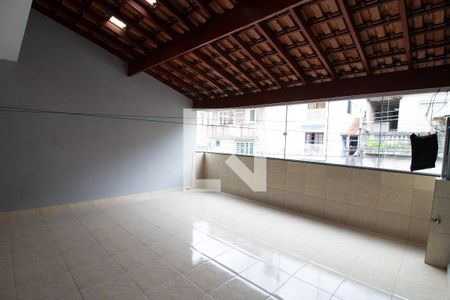 Casa à venda com 214m², 3 quartos e 2 vagas Casa à venda com 214m², 3 quartos e 2 vagasVaranda da Suíte