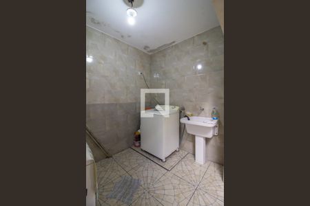 Casa à venda com 214m², 3 quartos e 2 vagas Casa à venda com 214m², 3 quartos e 2 vagasÁrea de Serviço