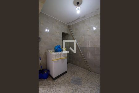 Casa à venda com 214m², 3 quartos e 2 vagas Casa à venda com 214m², 3 quartos e 2 vagasÁrea de Serviço